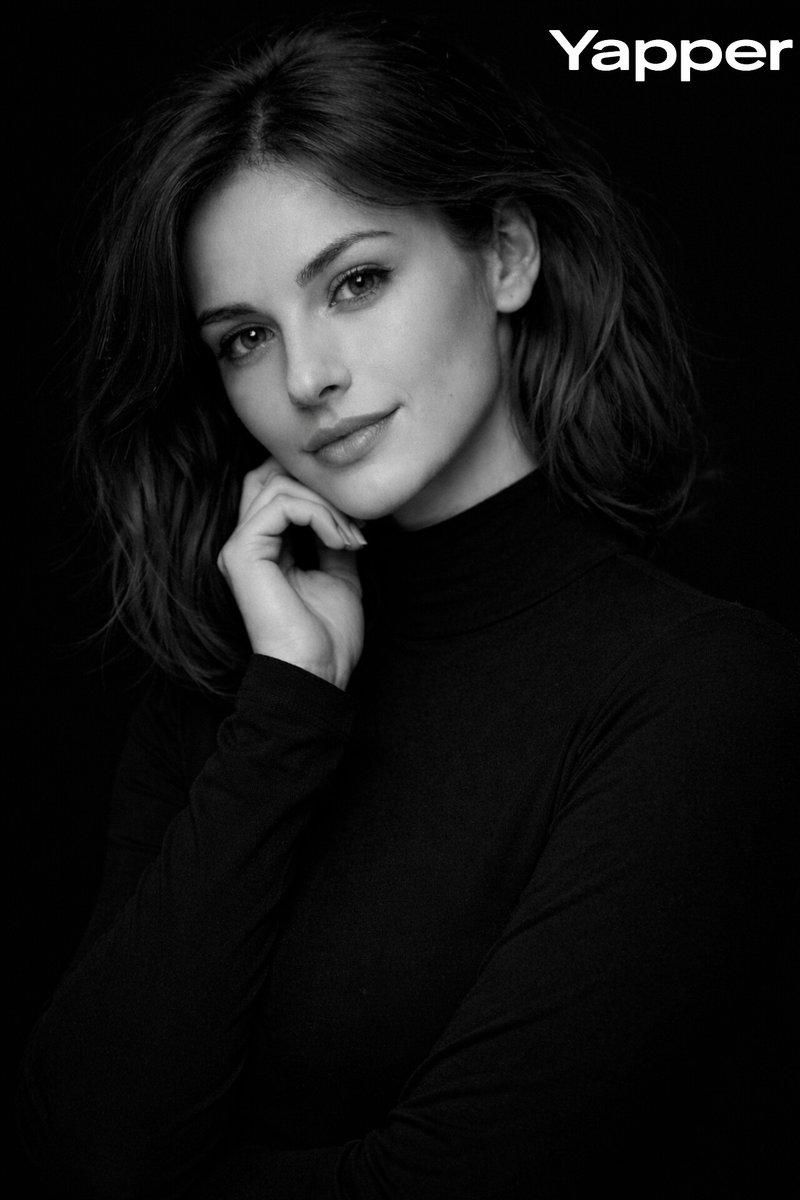 "prompt": "High contrast monochromatic studio portrait of a E...