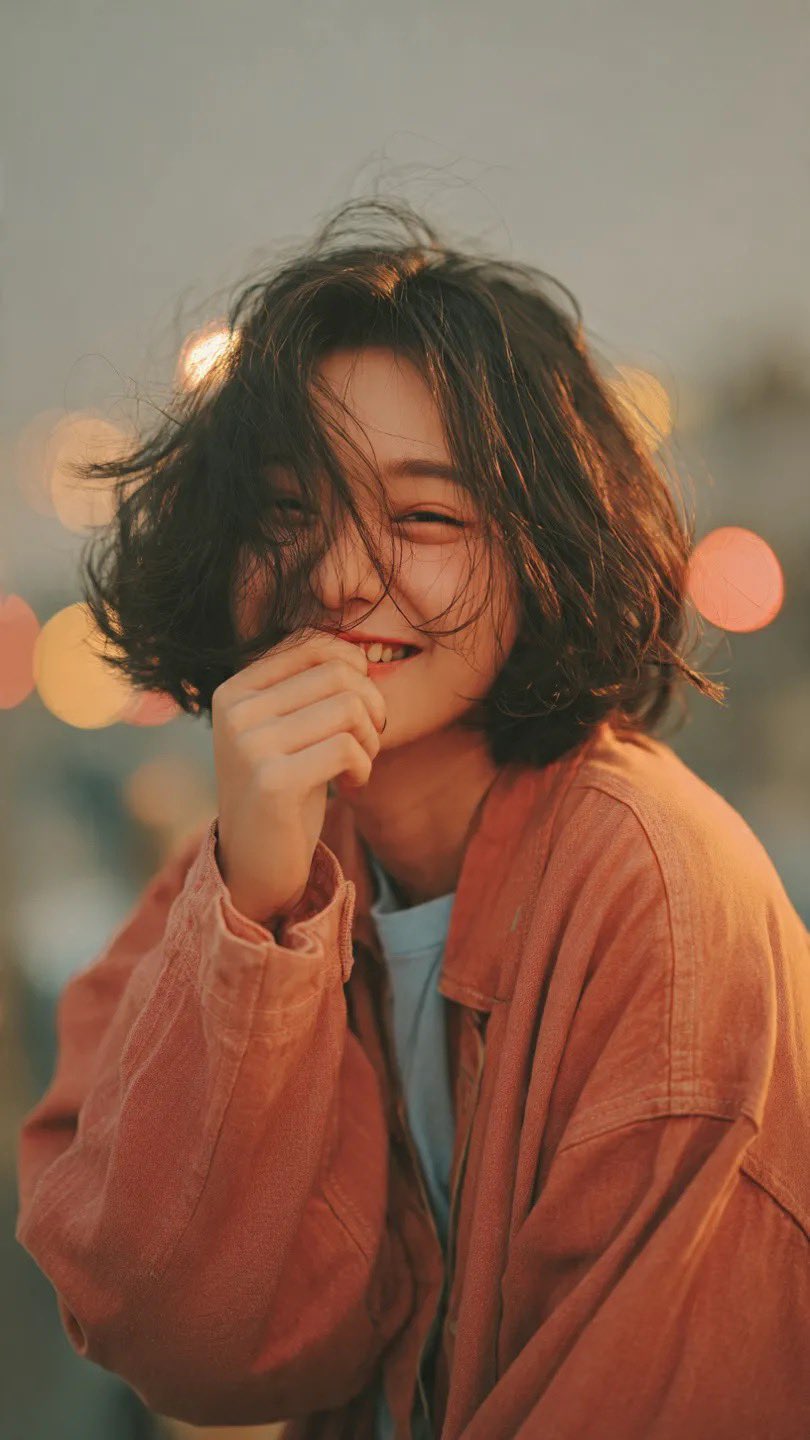 Gemini Nano：电影感人像提示